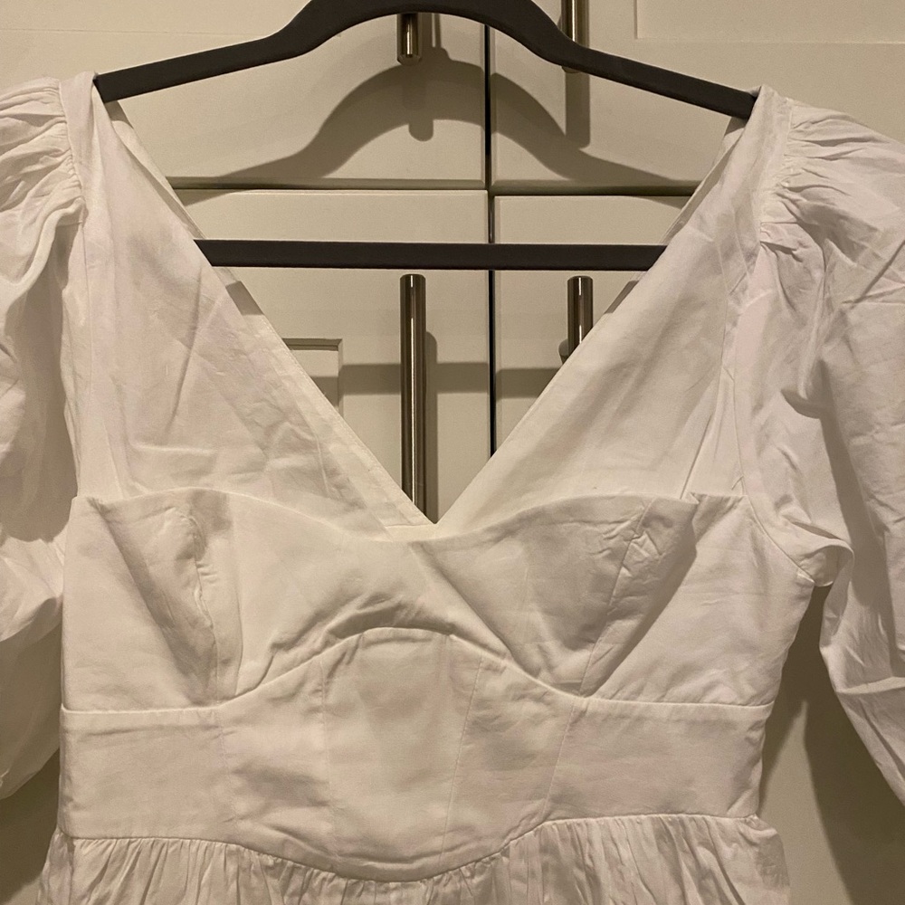 BNWT for love and lemons white puff sleeve dress - Picture 4 of 6